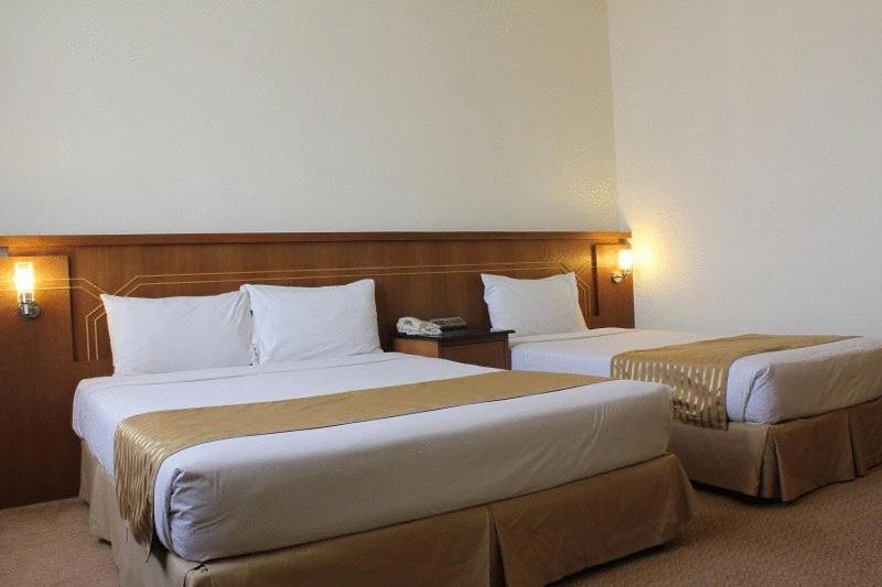 Putra Hotel